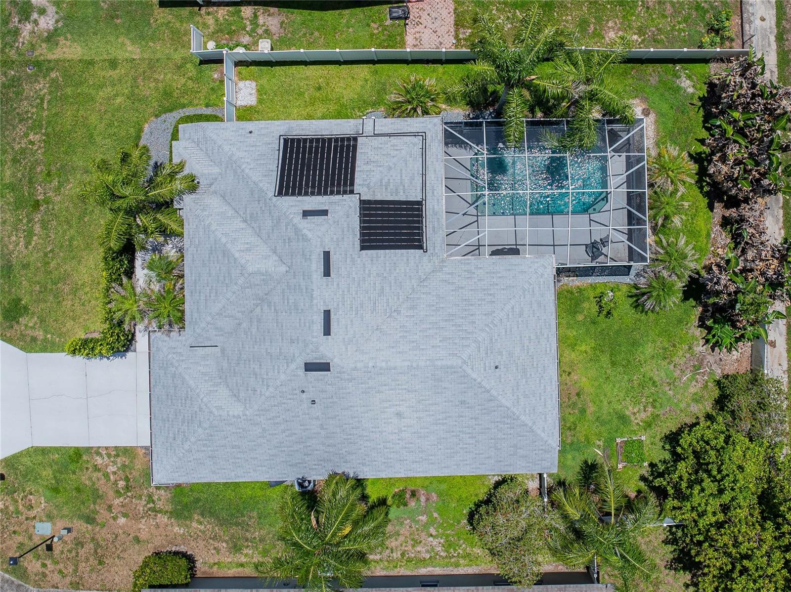 CHARLOMA - Residential
