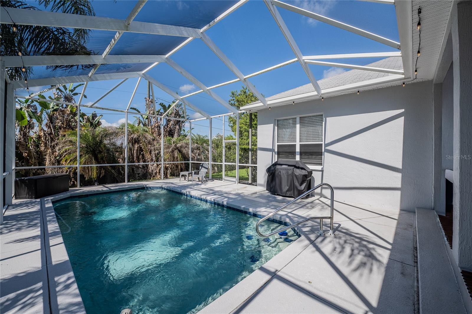 CHARLOMA - Residential