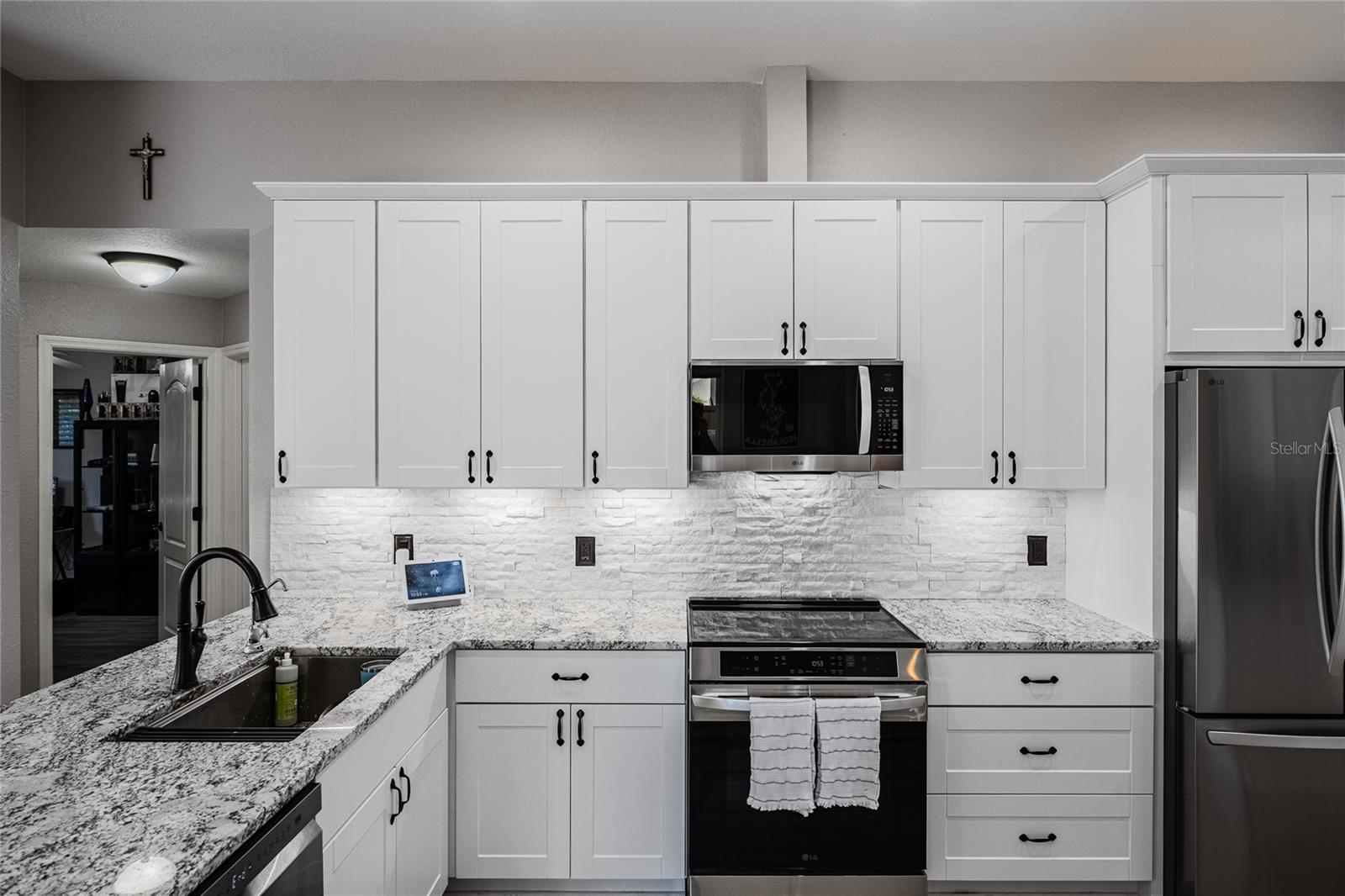 CHARLOMA - Residential