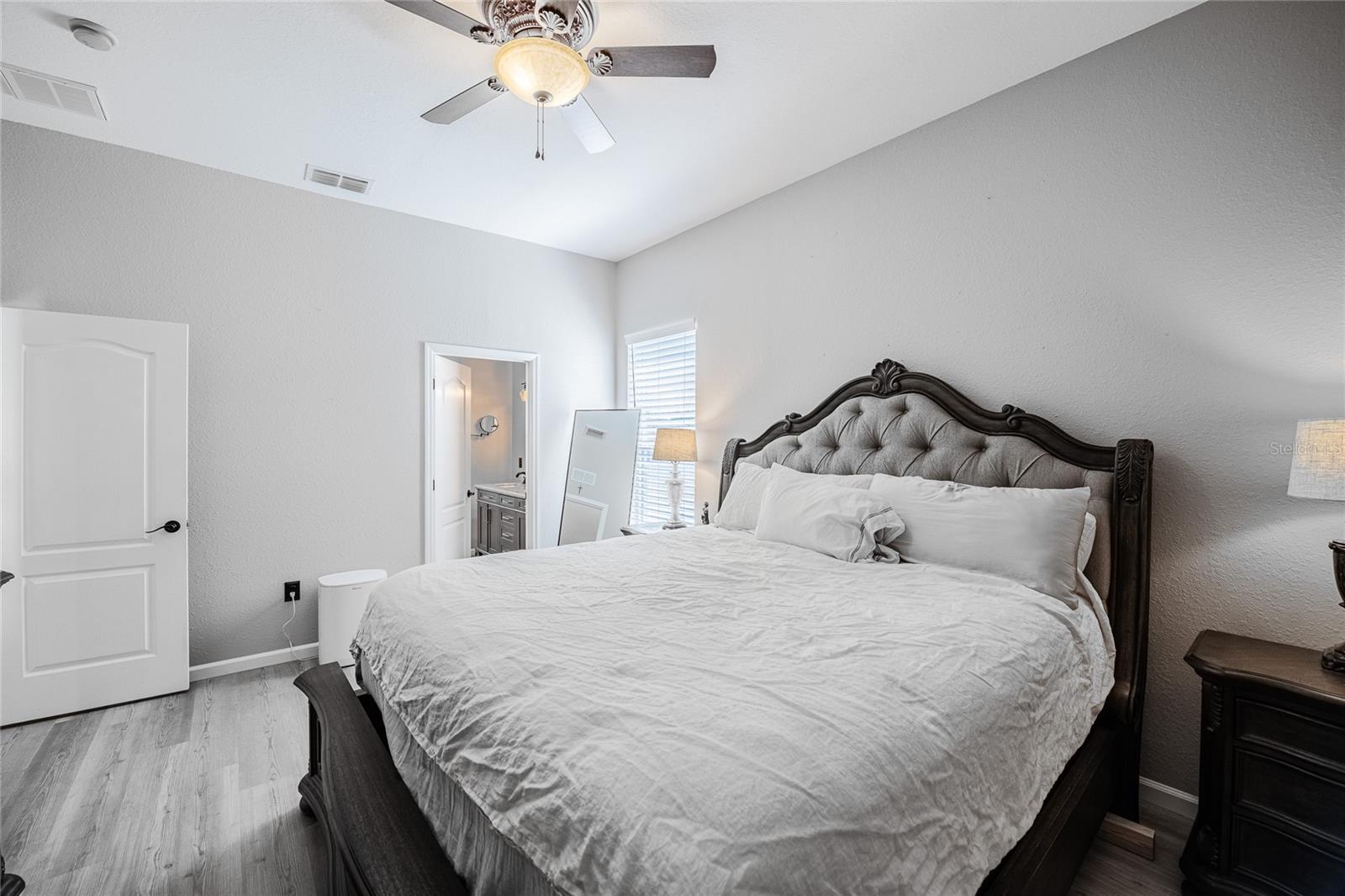CHARLOMA - Residential