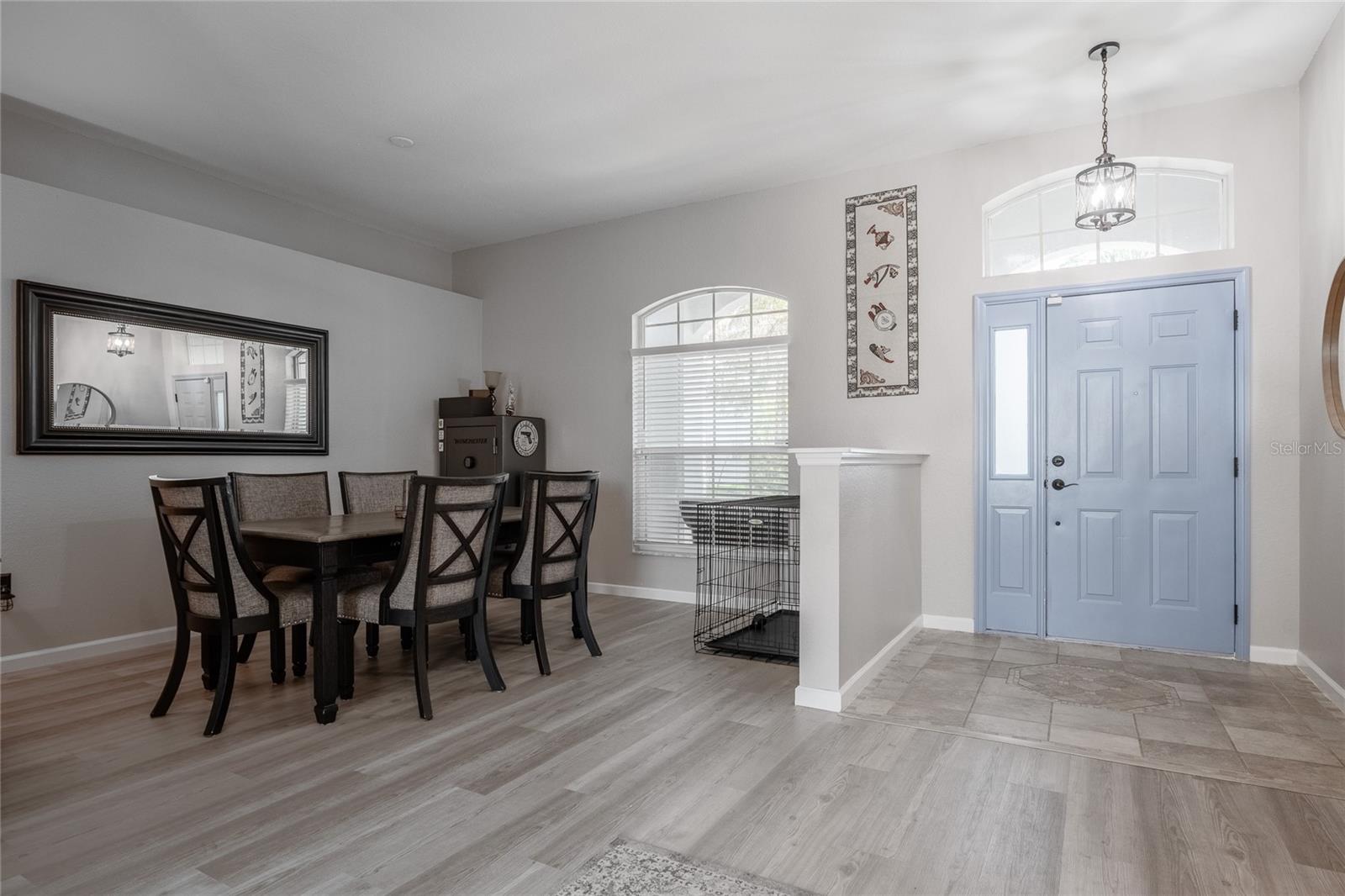 CHARLOMA - Residential