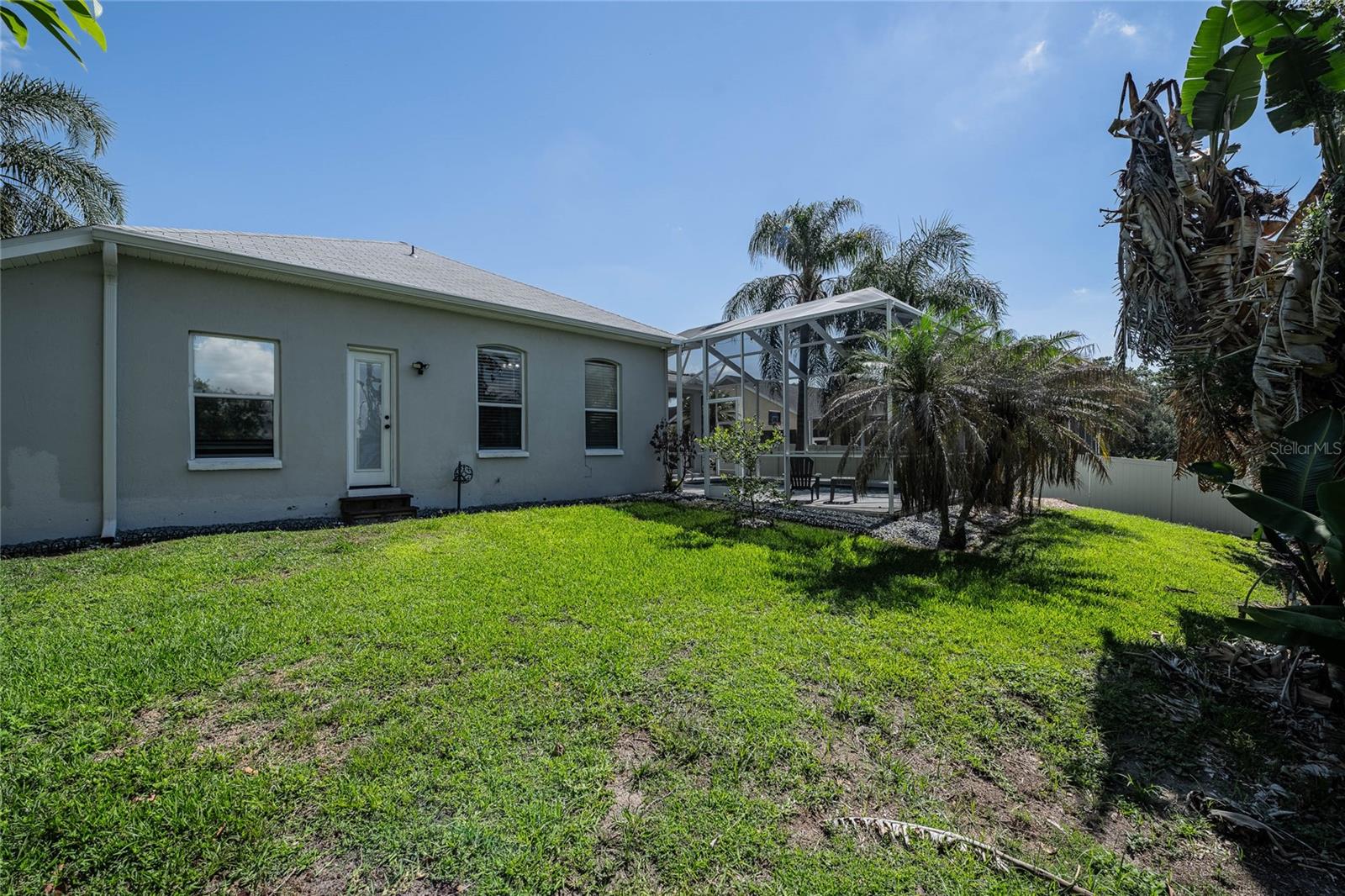 CHARLOMA - Residential