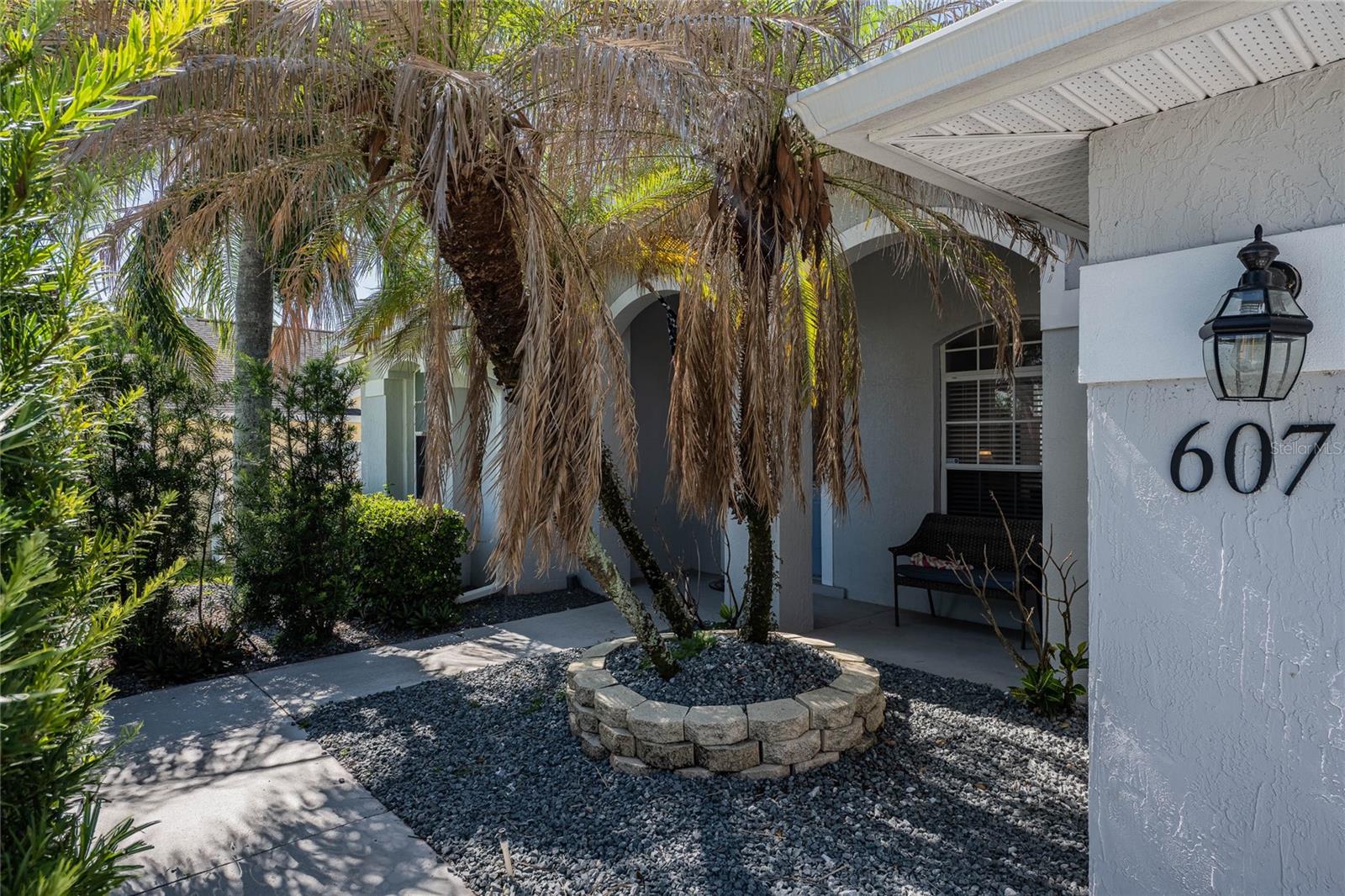 CHARLOMA - Residential