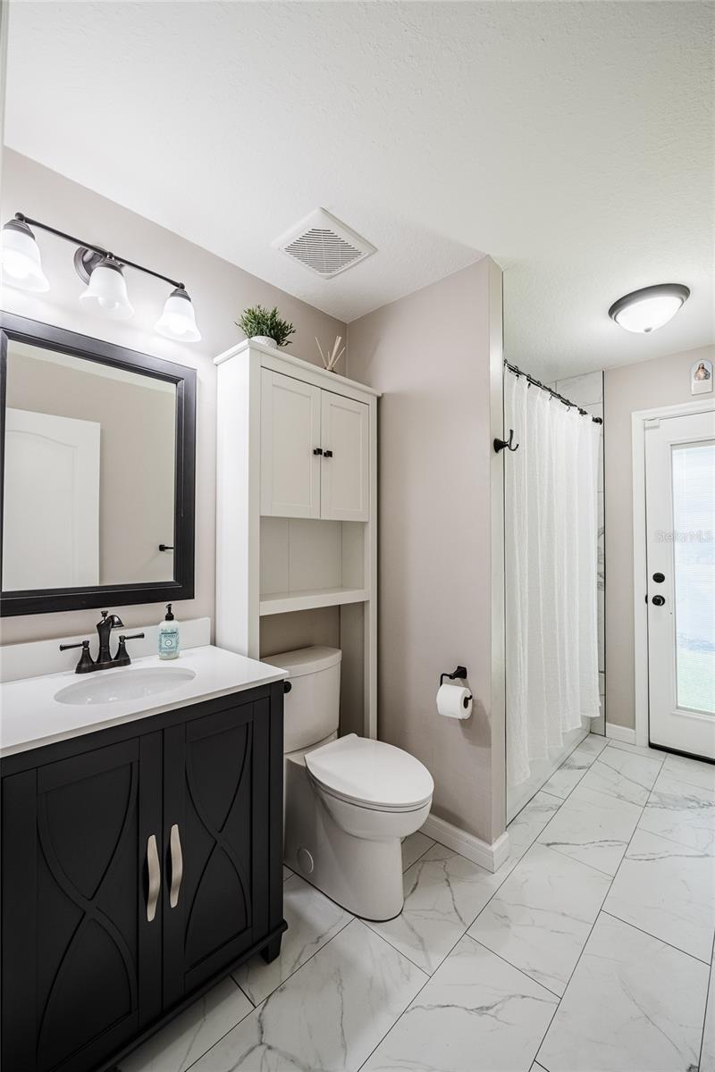 CHARLOMA - Residential