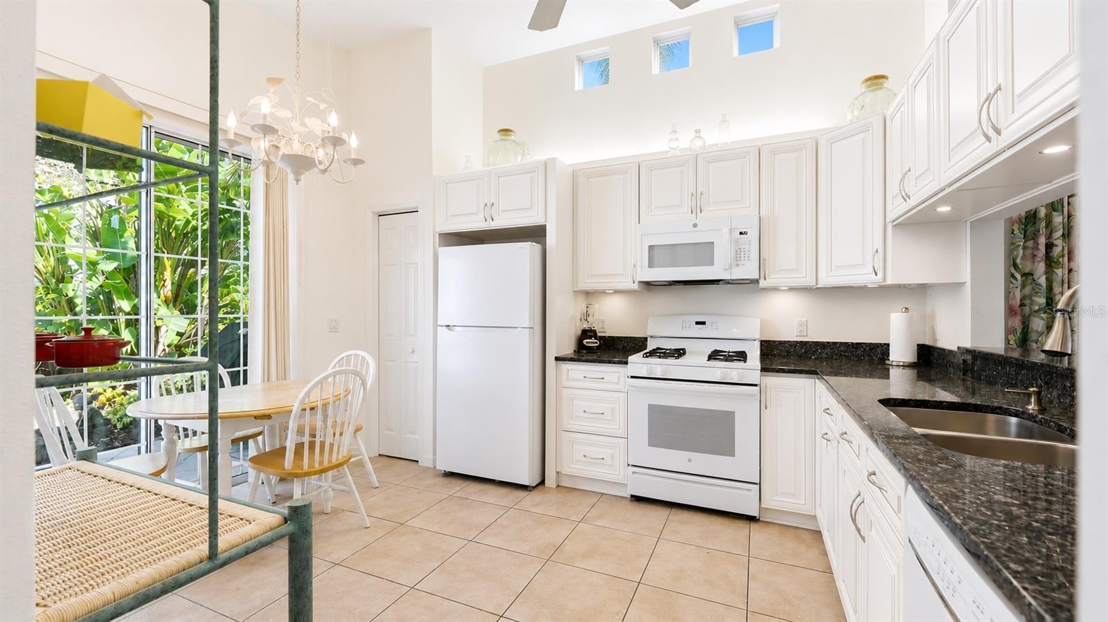 UNIVERSITY PARK COUNTRY CLUB - Residential