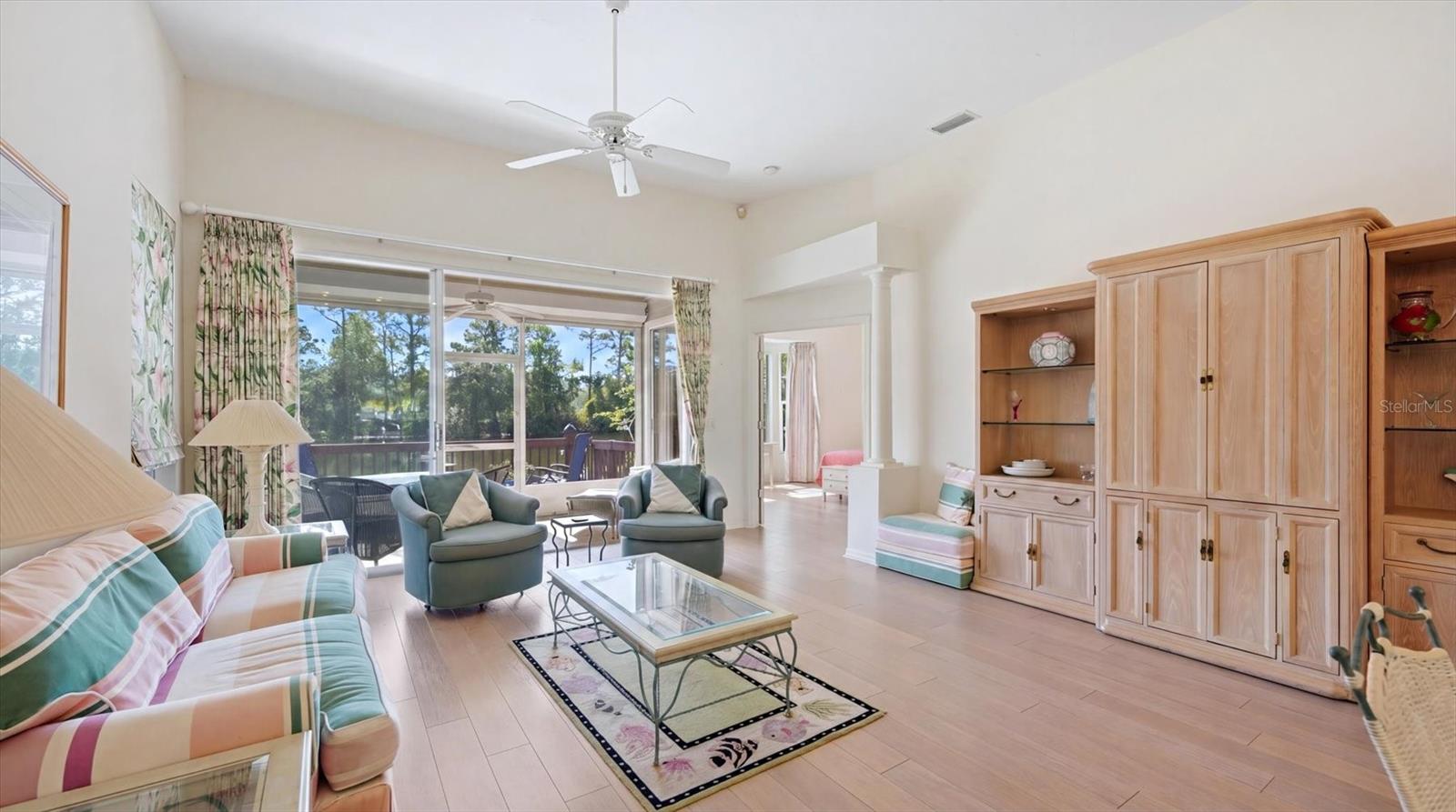 UNIVERSITY PARK COUNTRY CLUB - Residential