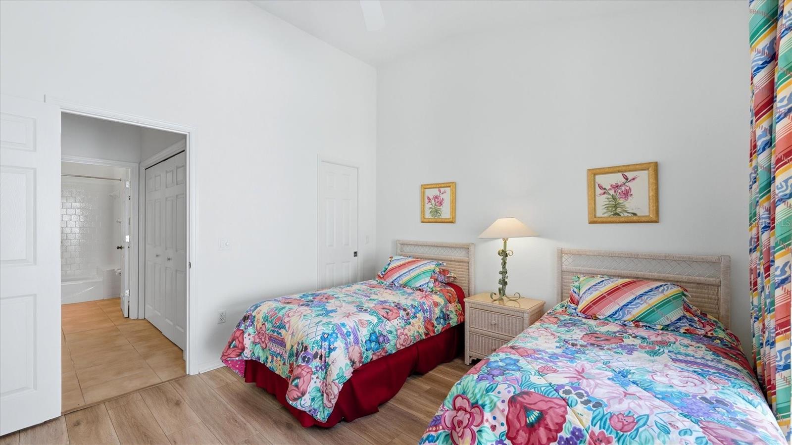 UNIVERSITY PARK COUNTRY CLUB - Residential