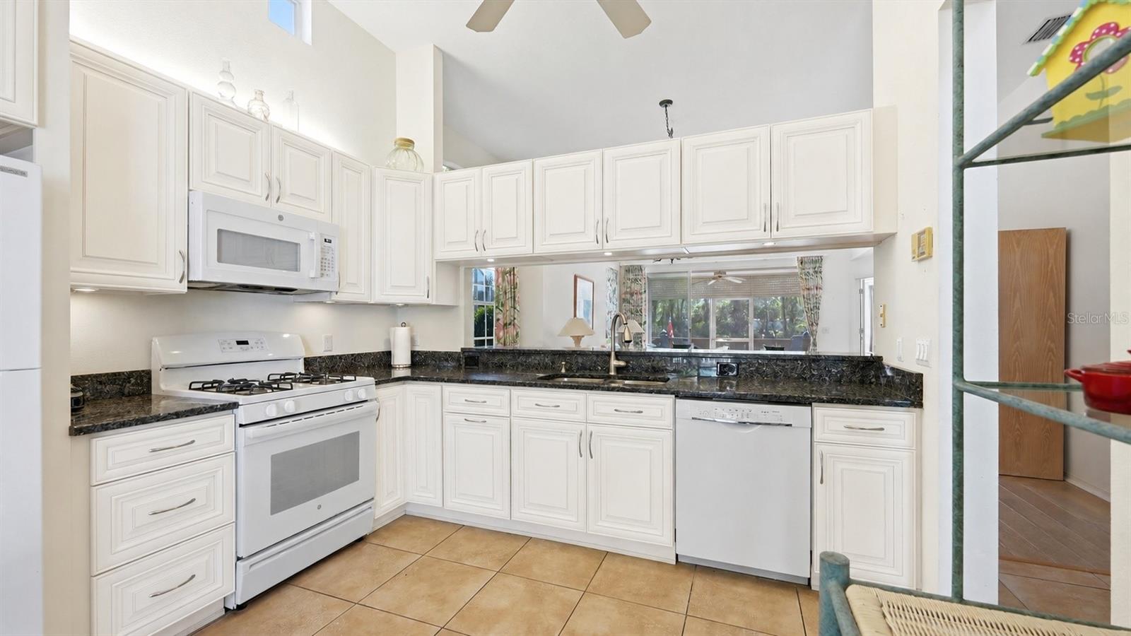 UNIVERSITY PARK COUNTRY CLUB - Residential
