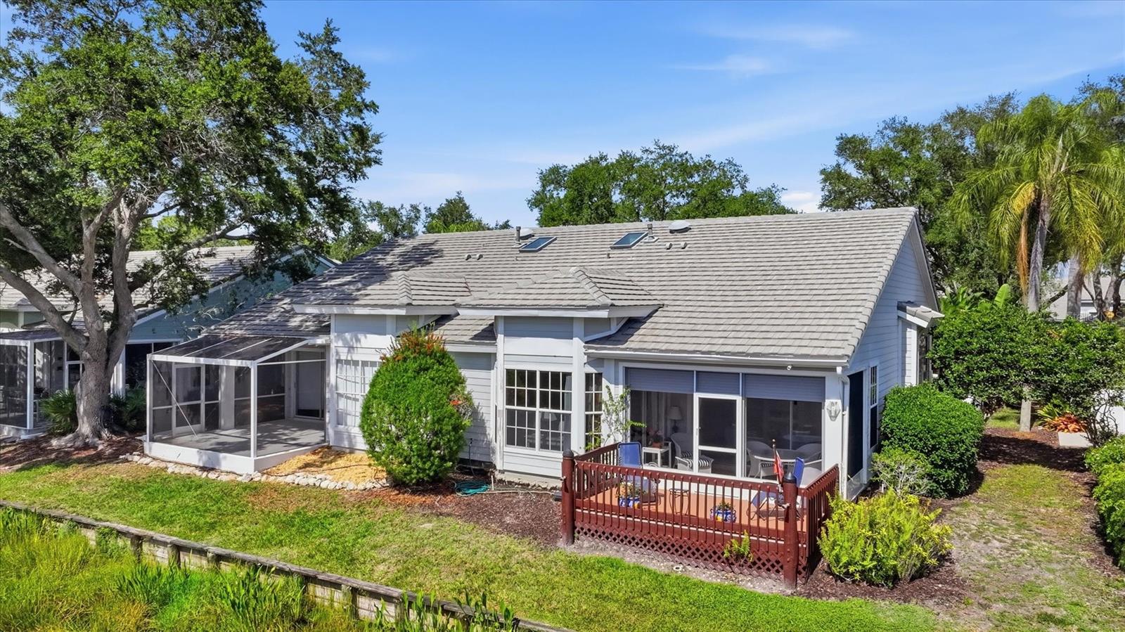 UNIVERSITY PARK COUNTRY CLUB - Residential