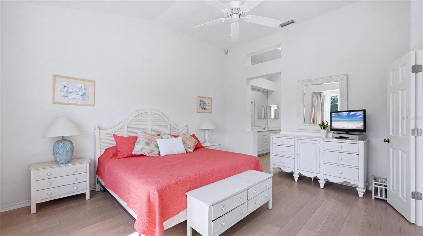 UNIVERSITY PARK COUNTRY CLUB - Residential