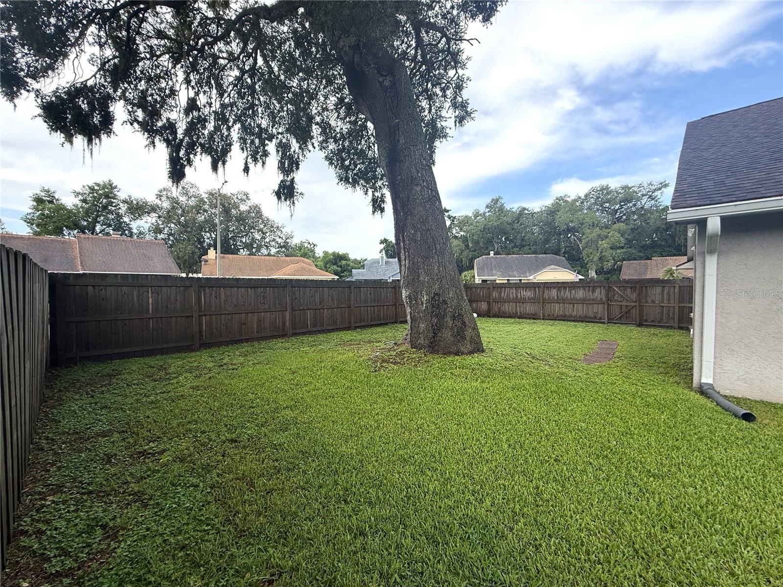 PEPPERMILL AT PROVIDENCE LAKES - Residential Lease