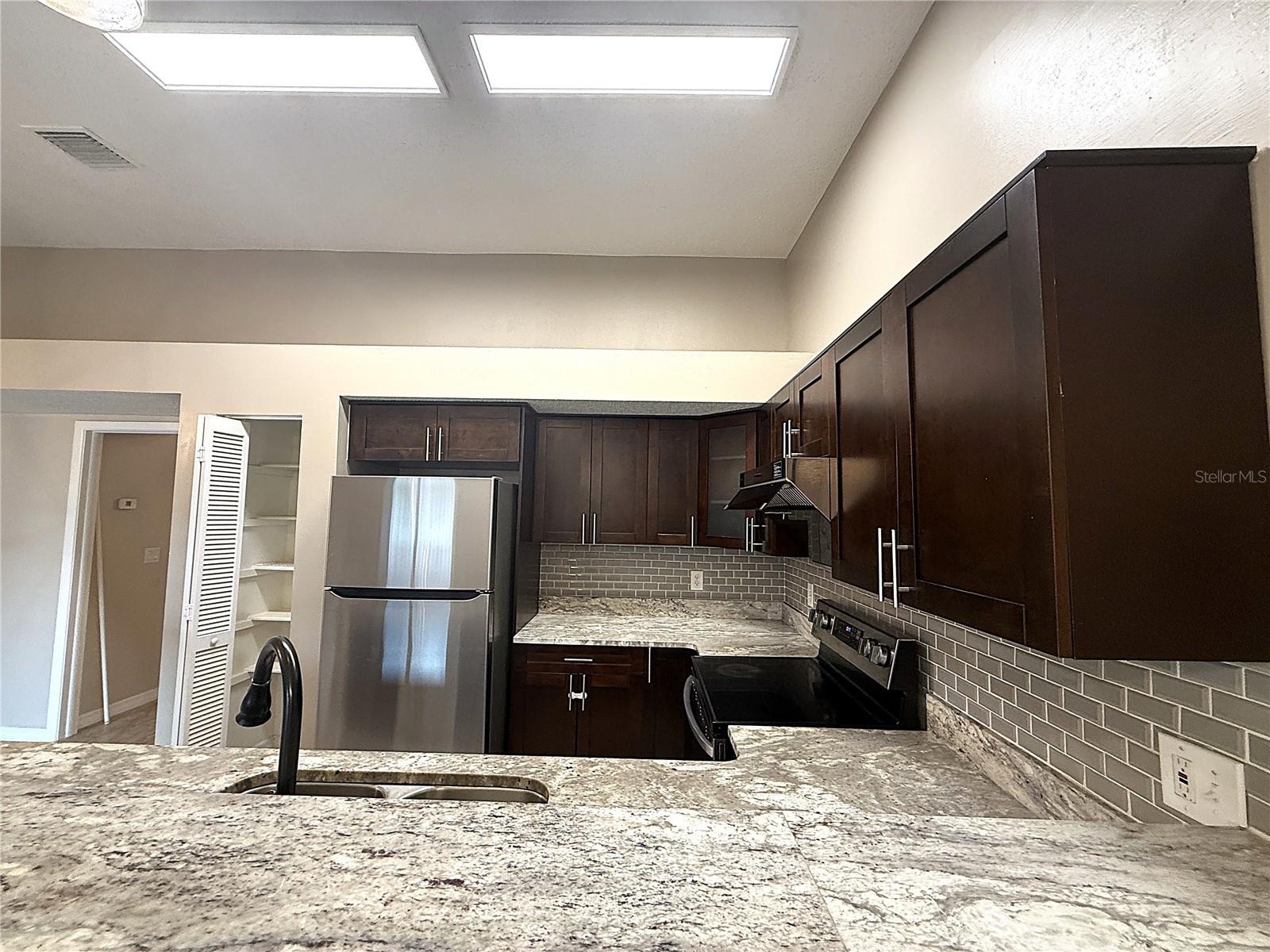PEPPERMILL AT PROVIDENCE LAKES - Residential Lease