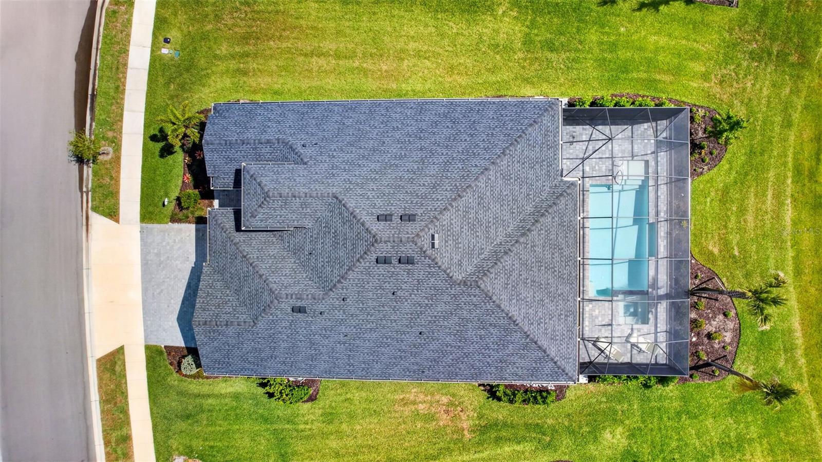 TUCKERS COVE - Residential