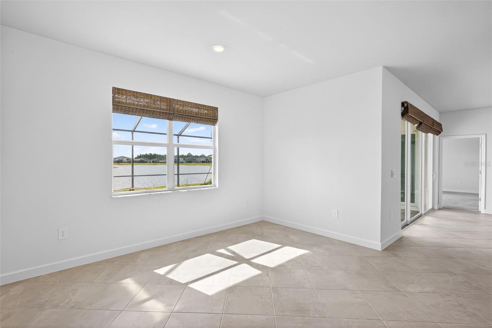 TUCKERS COVE - Residential