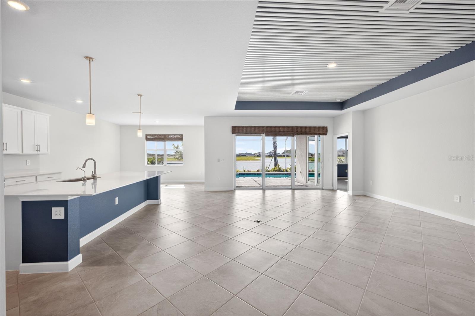 TUCKERS COVE - Residential