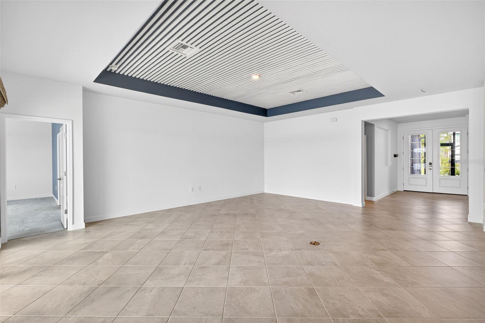 TUCKERS COVE - Residential
