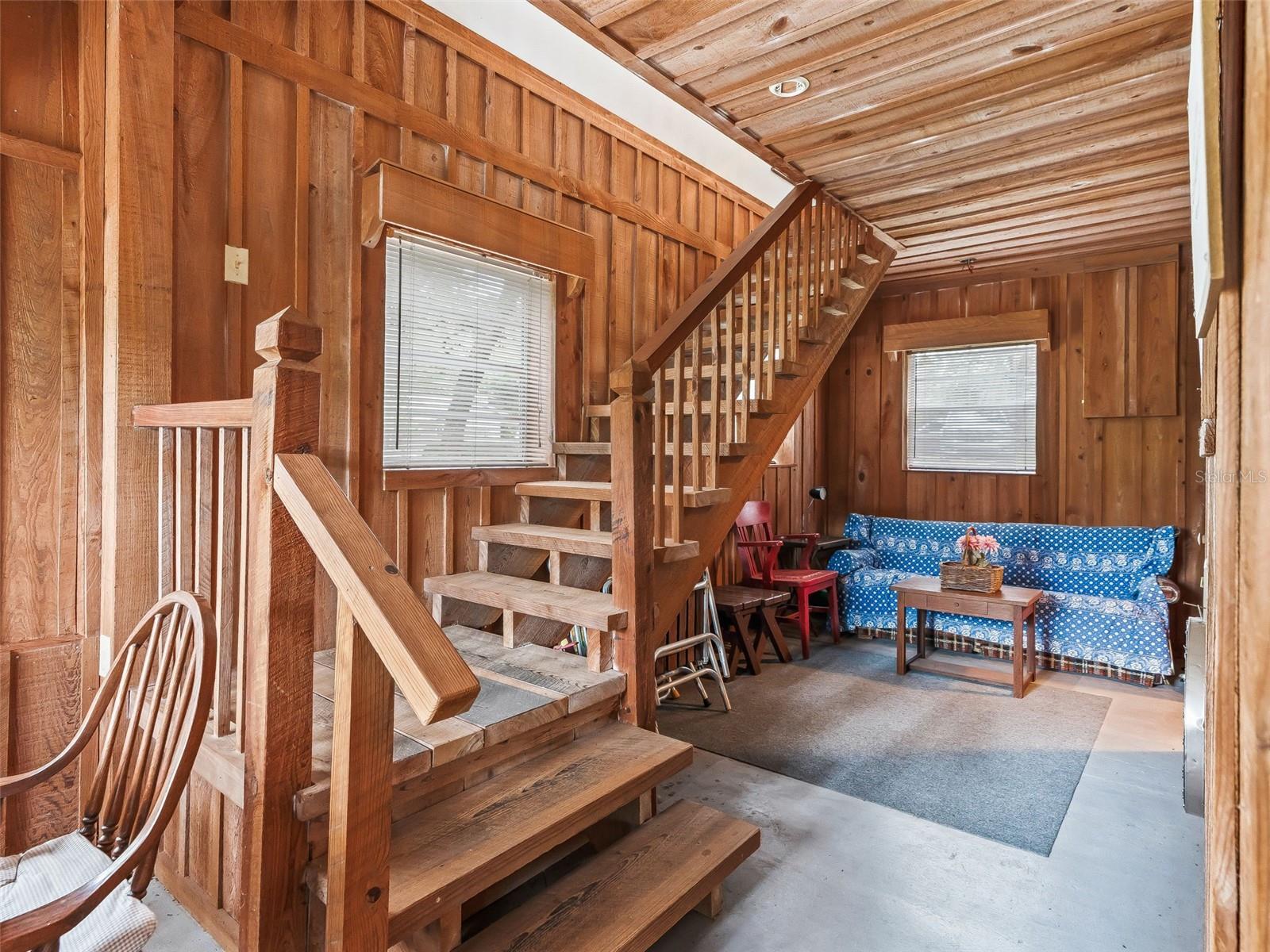 RIVER RETREATS - Residential
