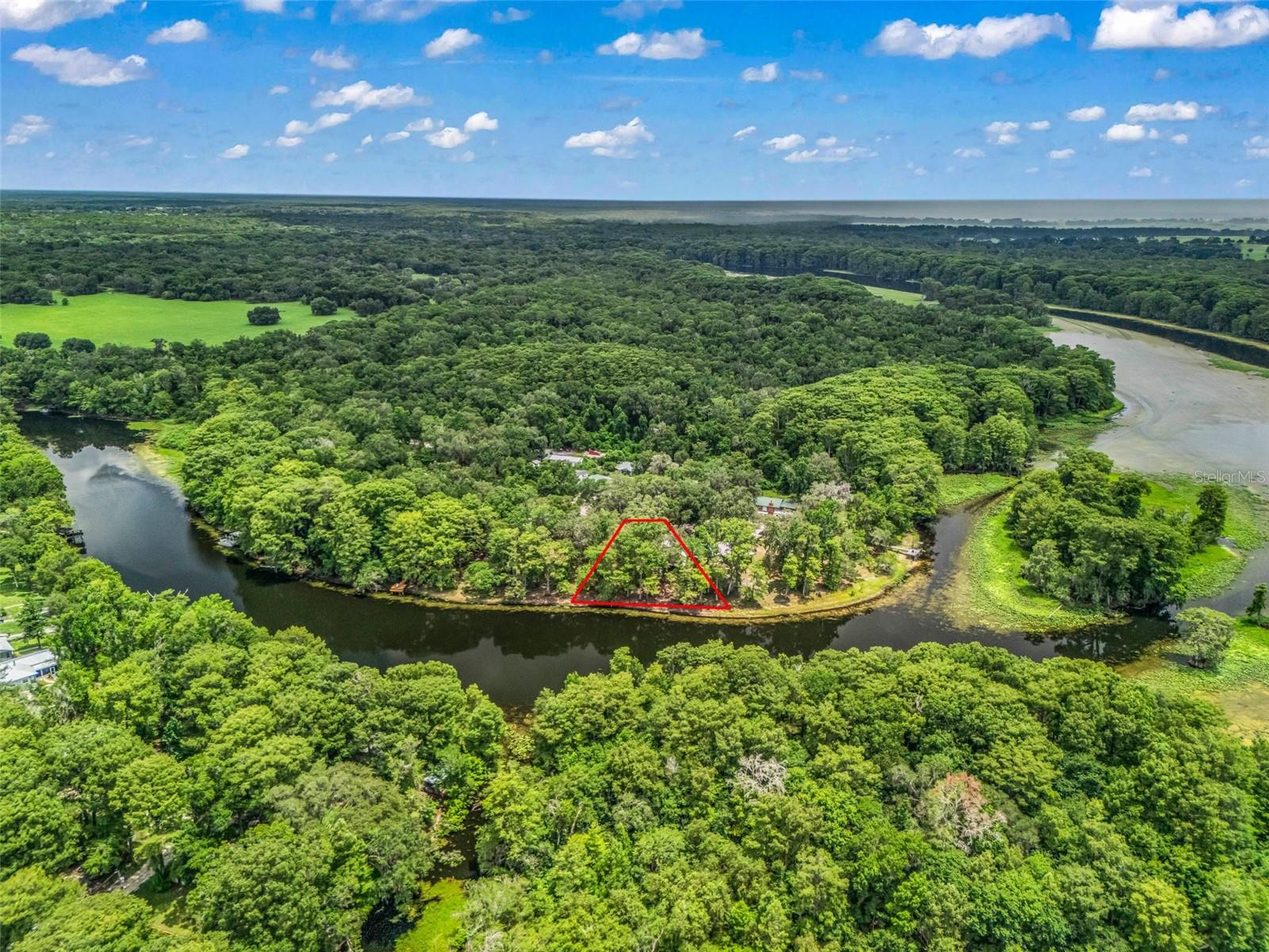 RIVER RETREATS - Residential