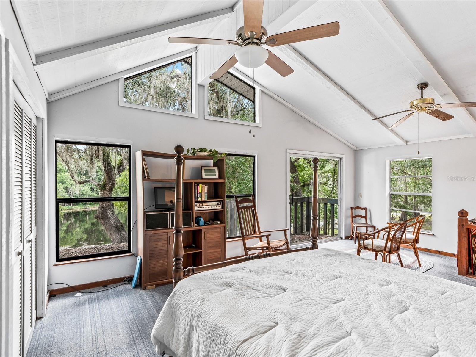 RIVER RETREATS - Residential