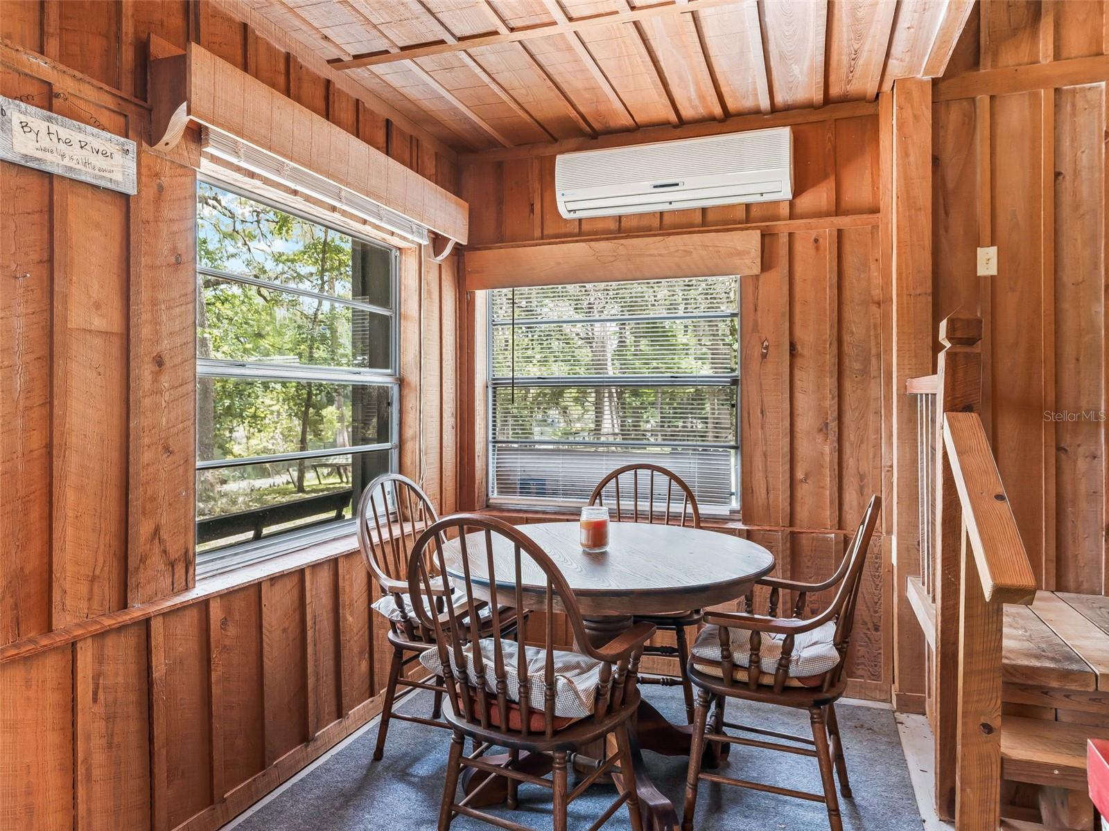 RIVER RETREATS - Residential