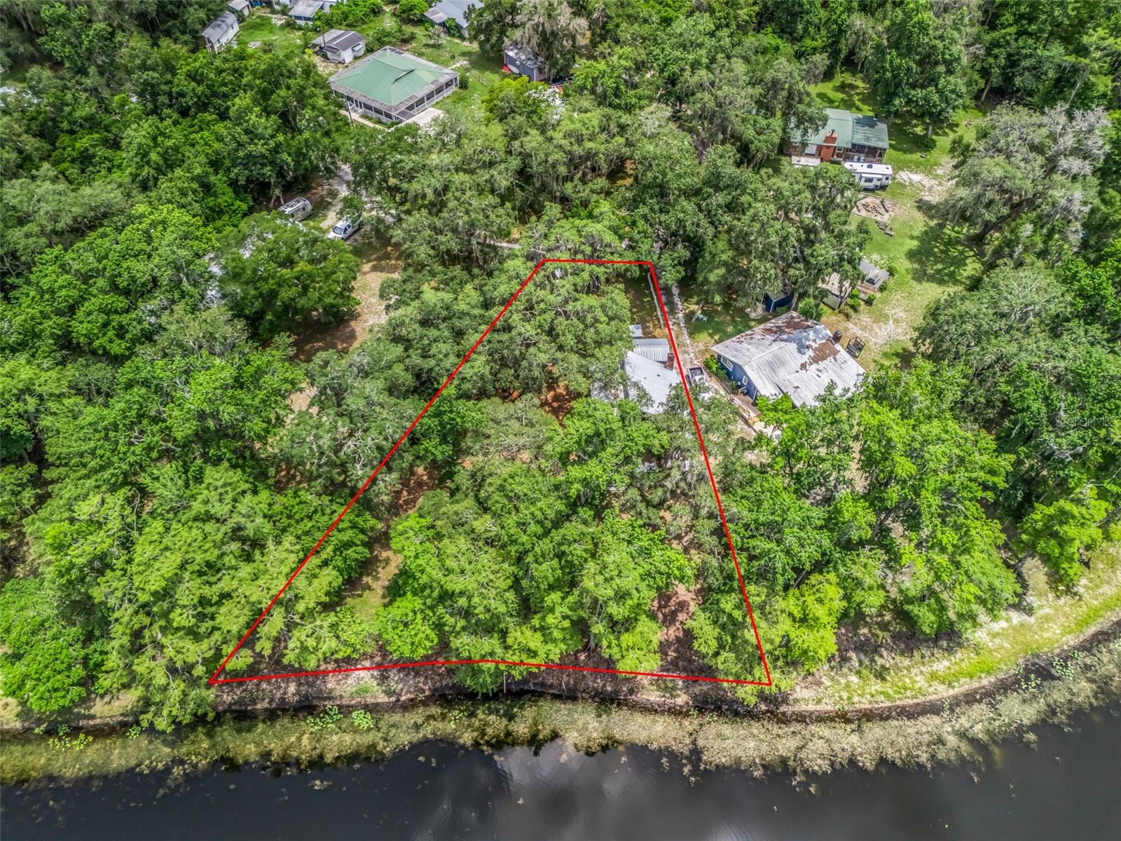 RIVER RETREATS - Residential