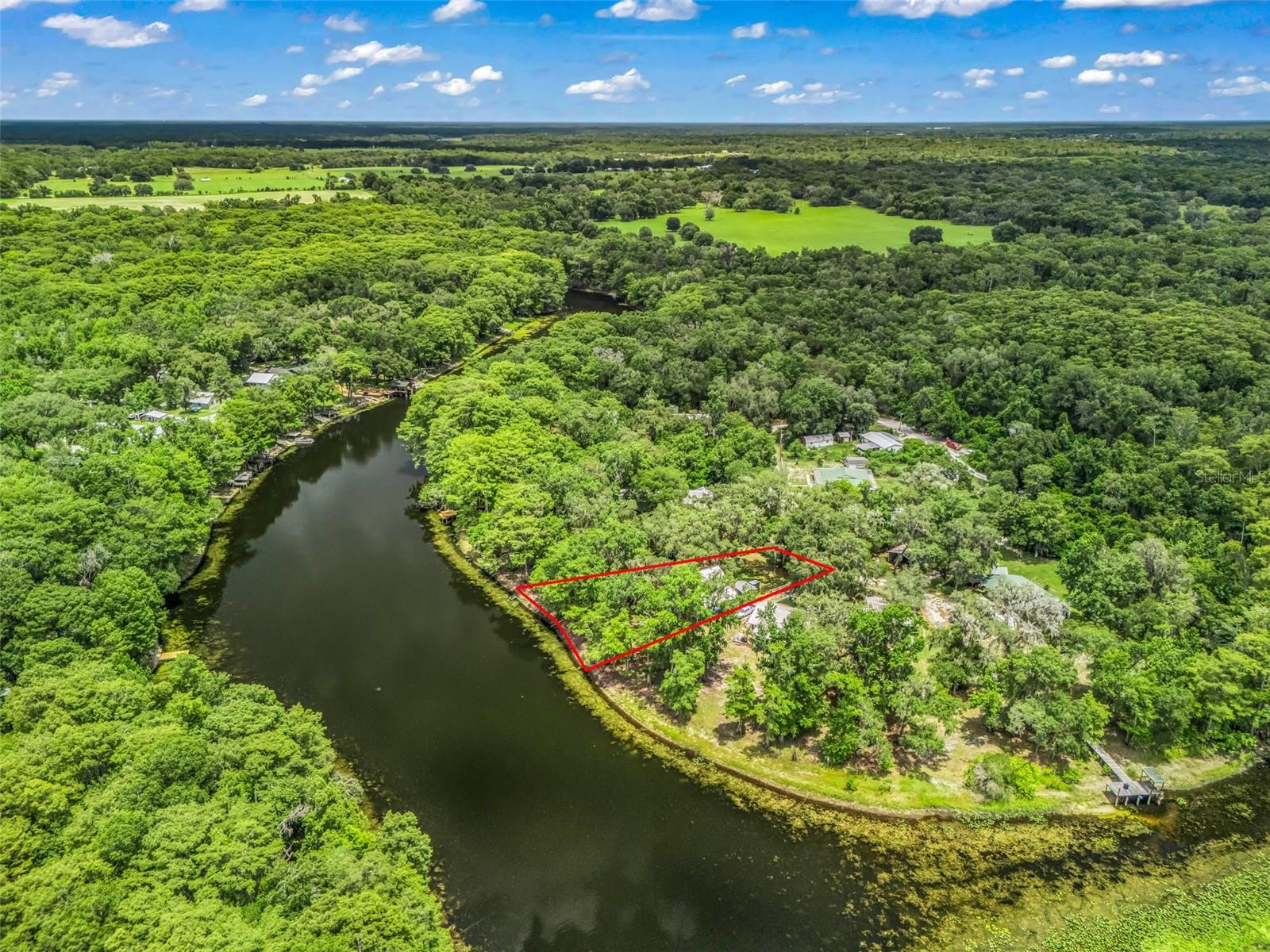 RIVER RETREATS - Residential