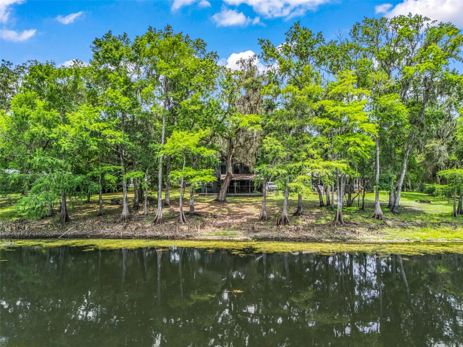 RIVER RETREATS - Residential