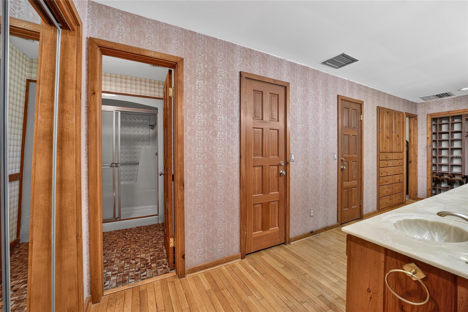 WOODRIDGE - Residential