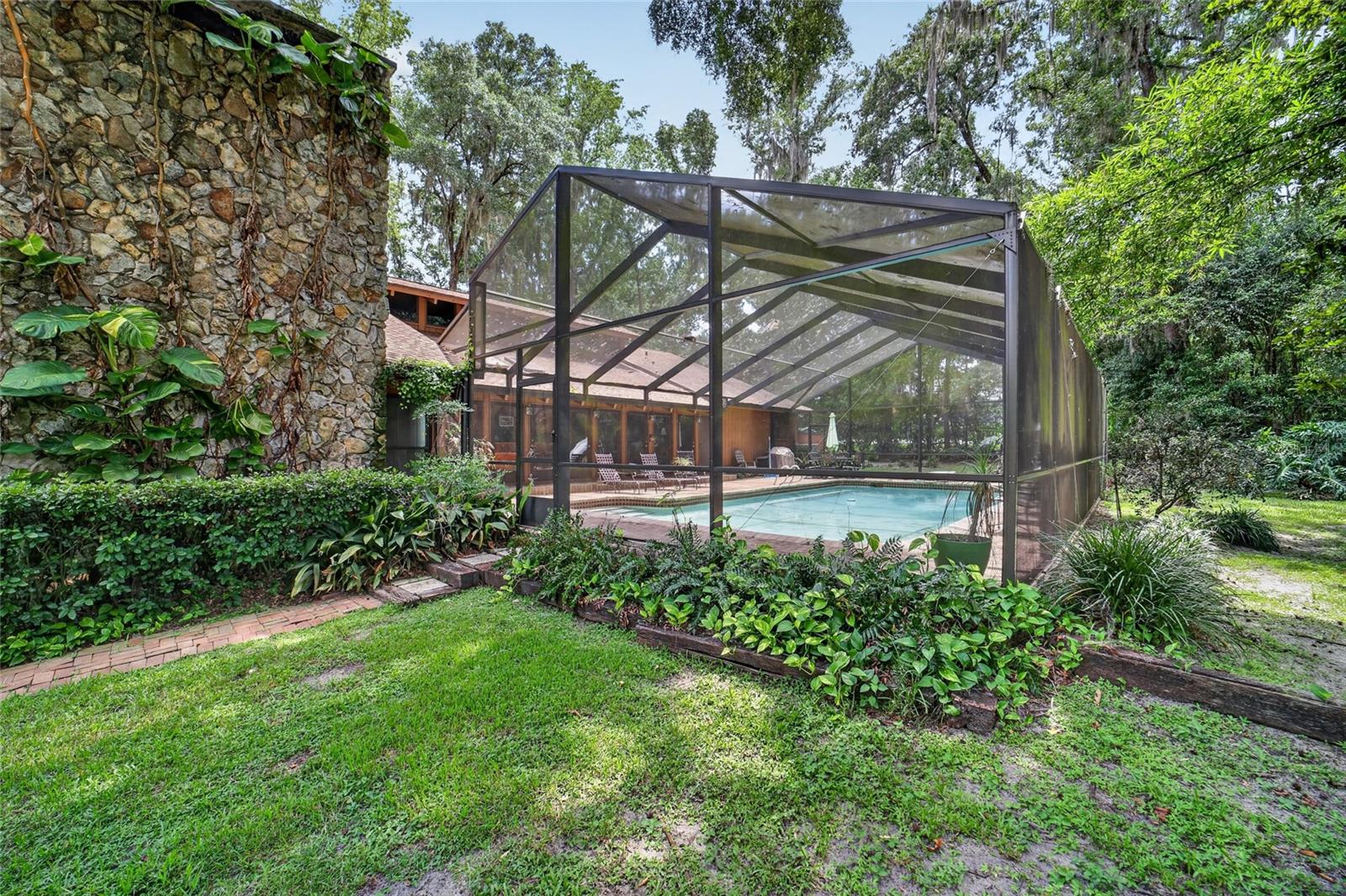 WOODRIDGE - Residential