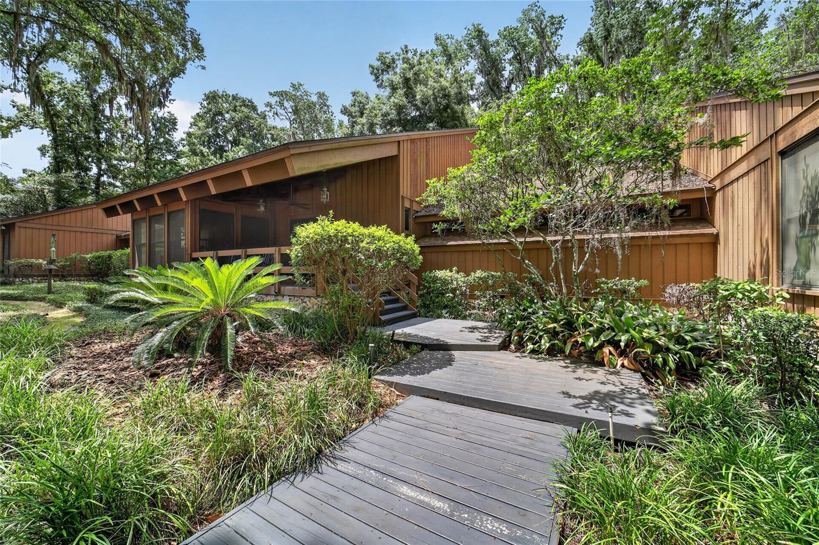 WOODRIDGE - Residential