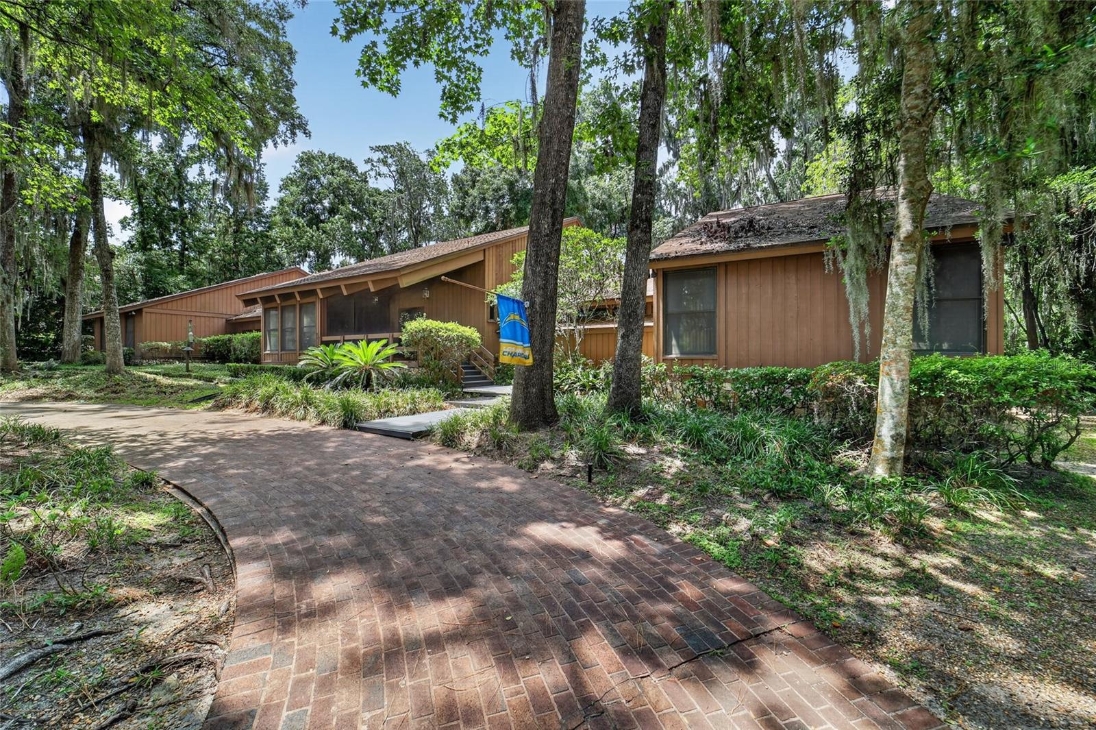 WOODRIDGE - Residential