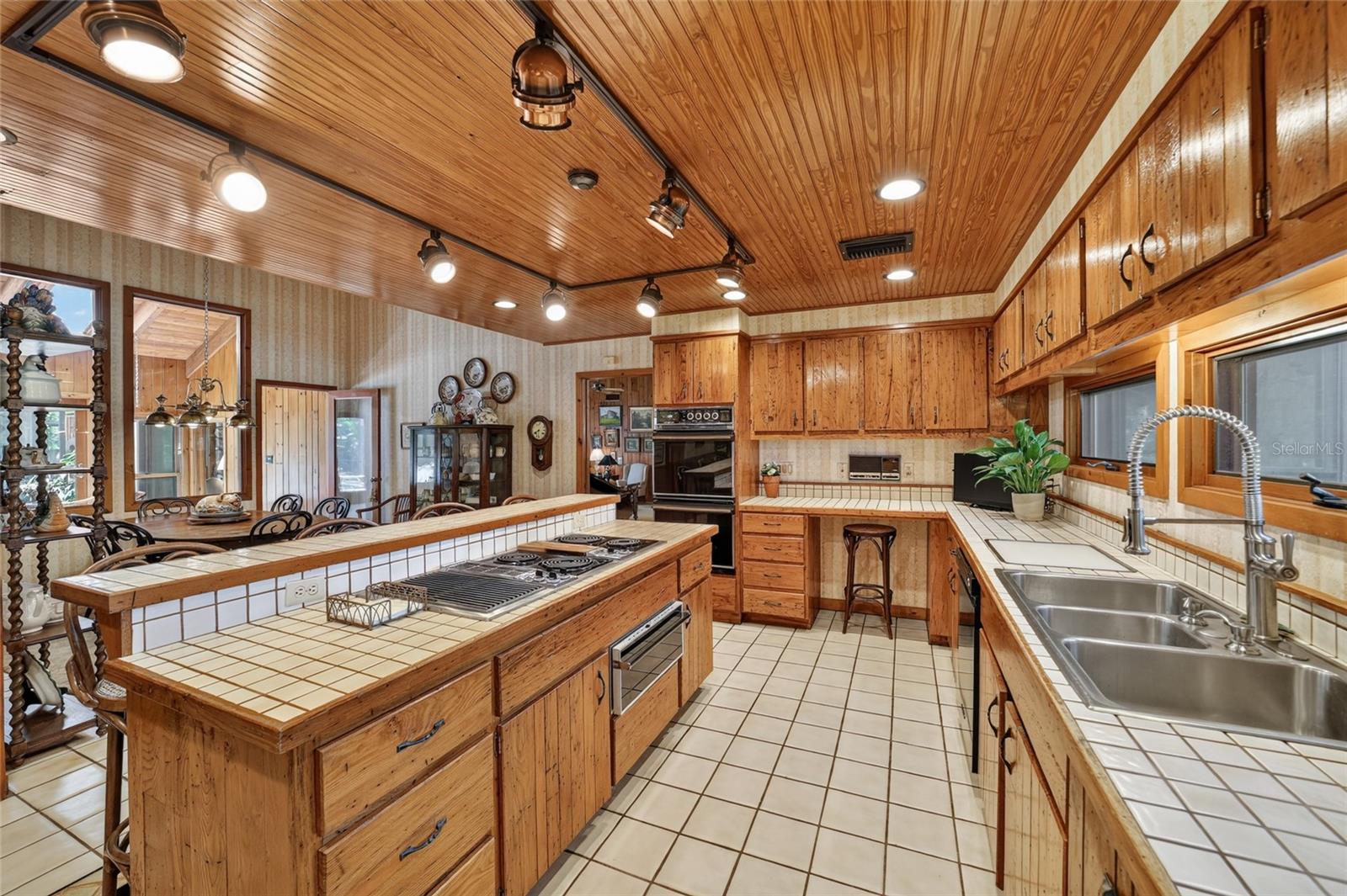 WOODRIDGE - Residential
