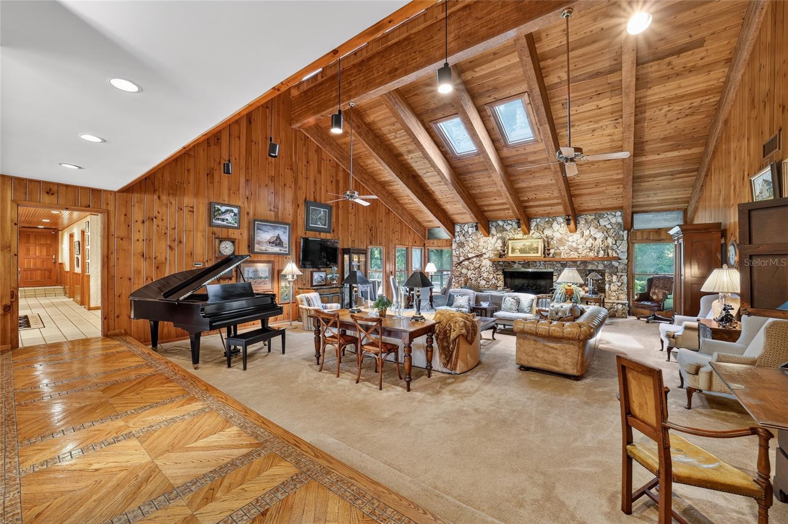WOODRIDGE - Residential