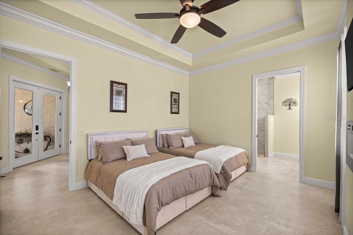 IRISH ACRES - Residential