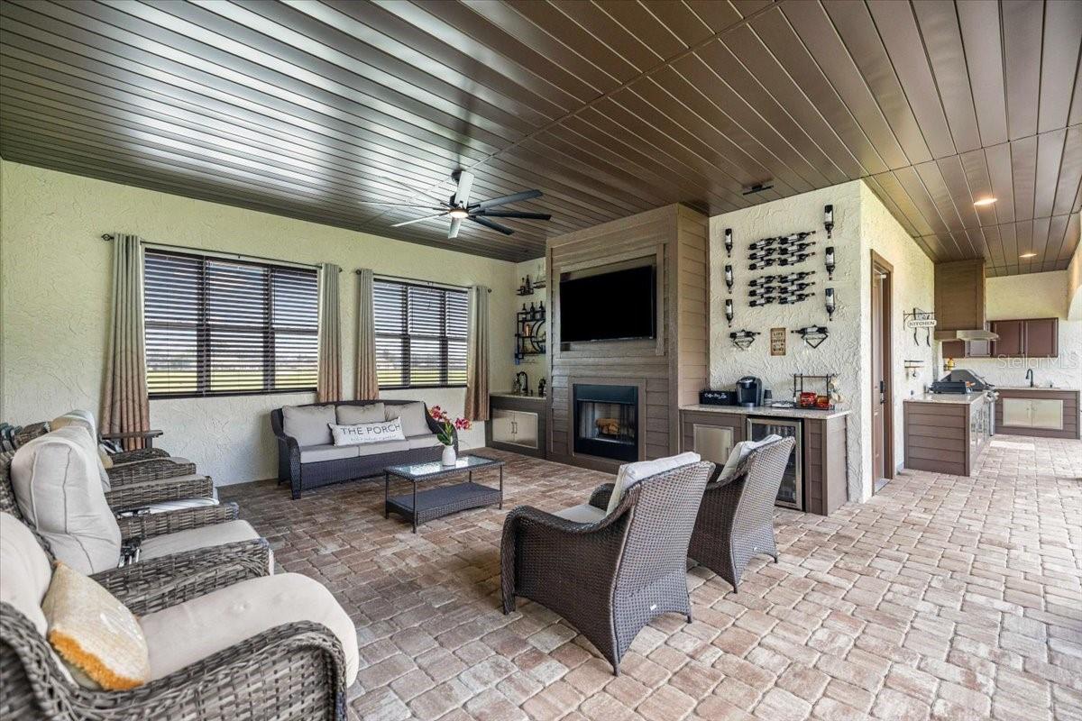 IRISH ACRES - Residential