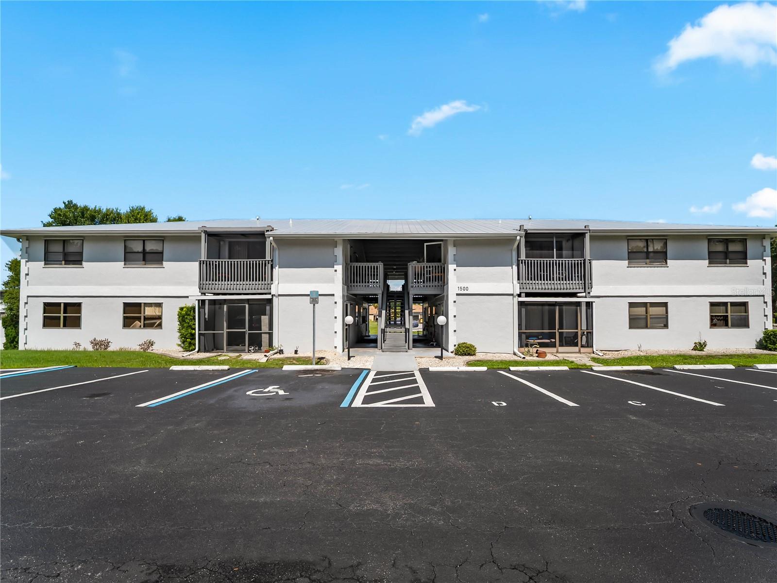CEDAR WOODS - Residential