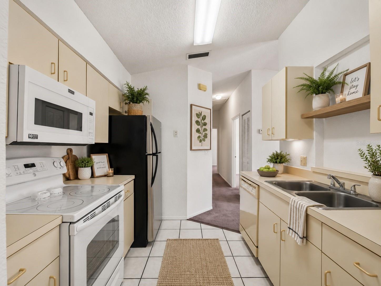 CEDAR WOODS - Residential