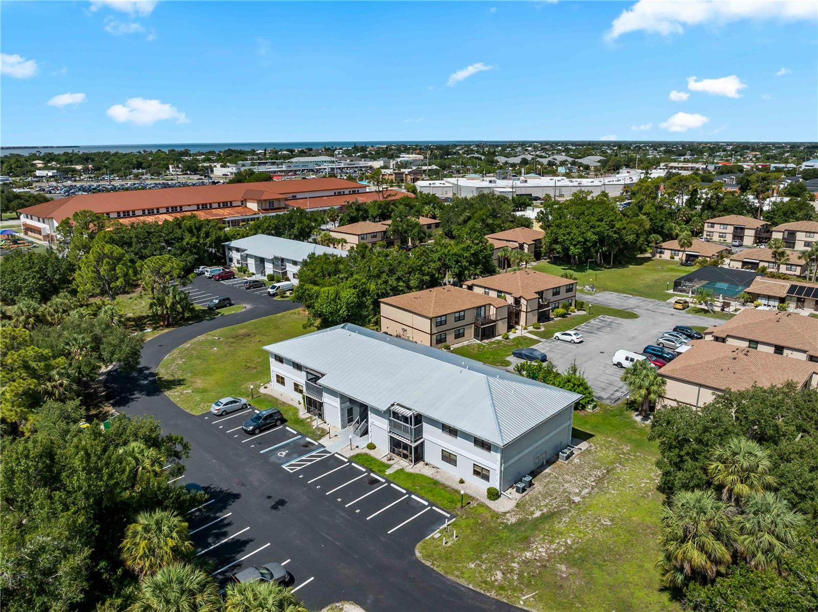 CEDAR WOODS - Residential
