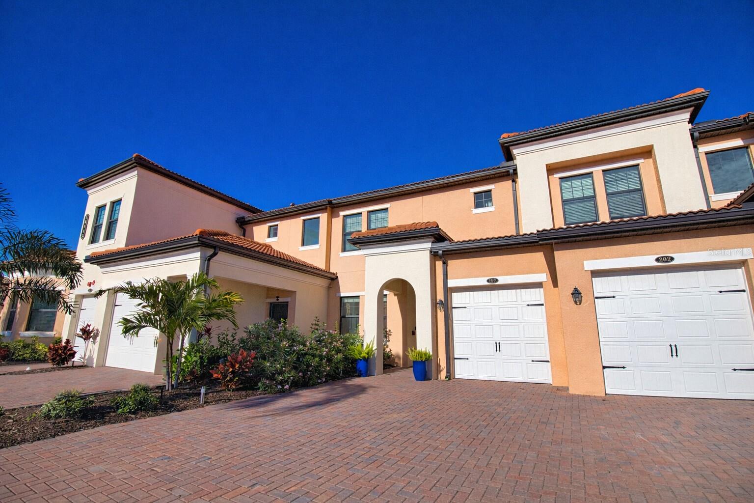 SARASOTA NATIONAL - Residential