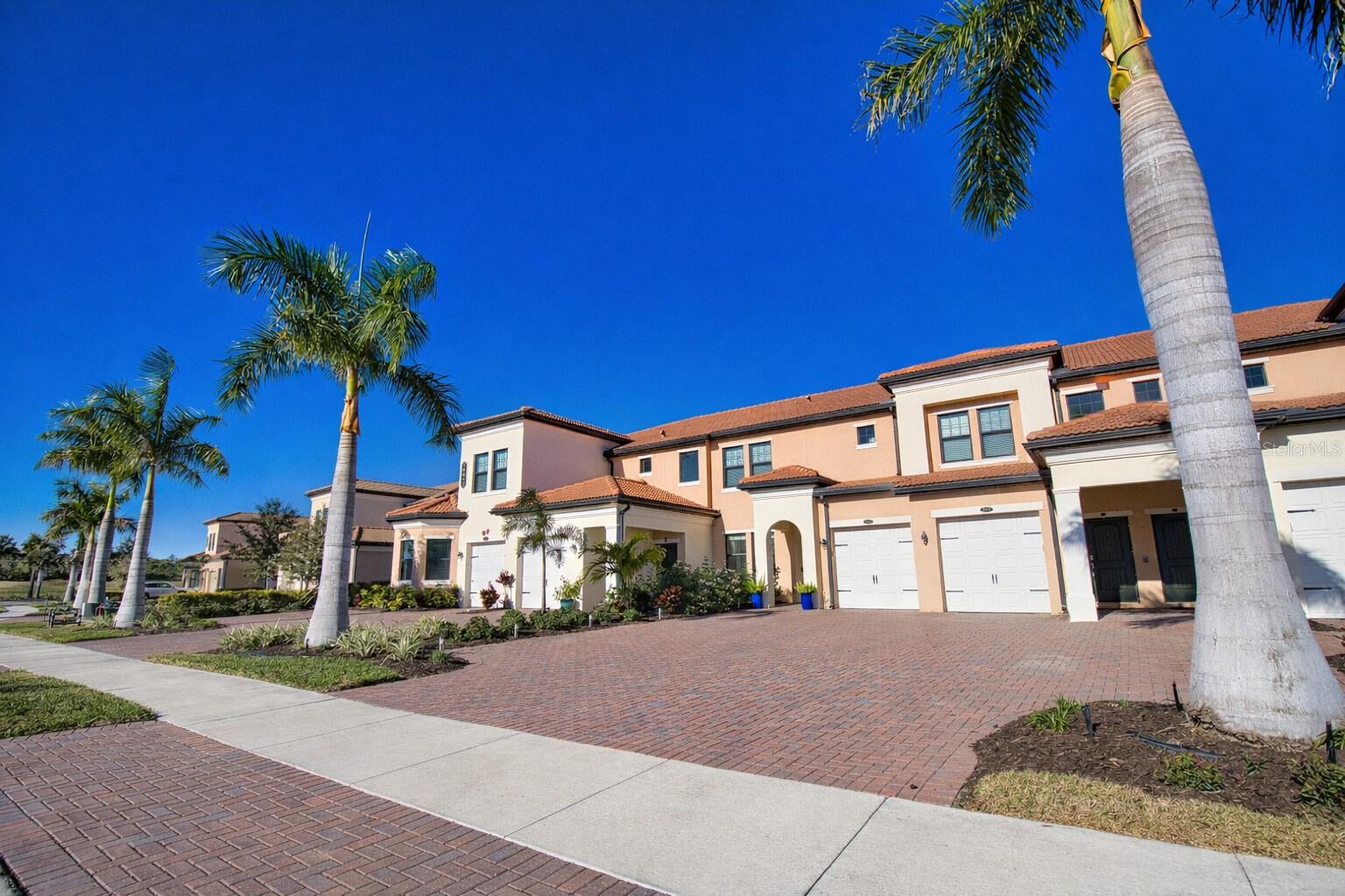 SARASOTA NATIONAL - Residential