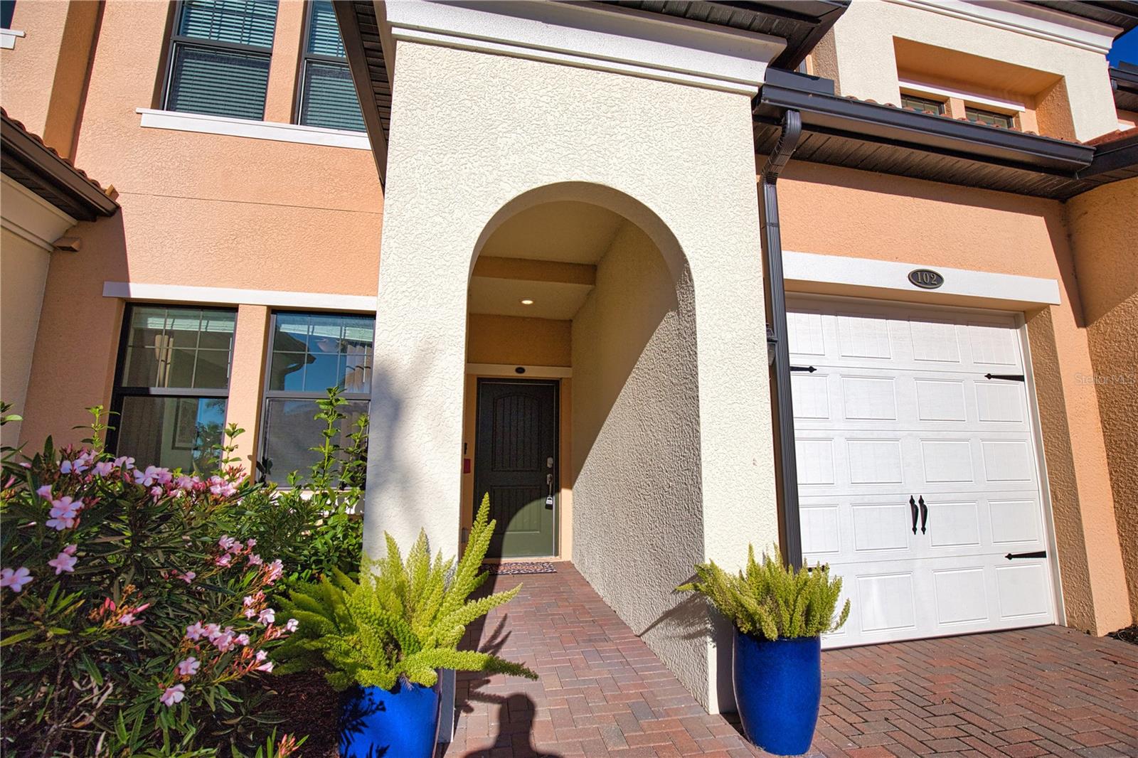 SARASOTA NATIONAL - Residential