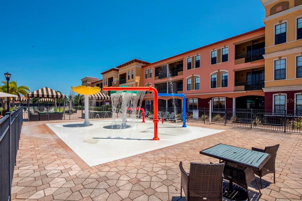 EMERALD GREEN VILLAS A CONDO - Residential