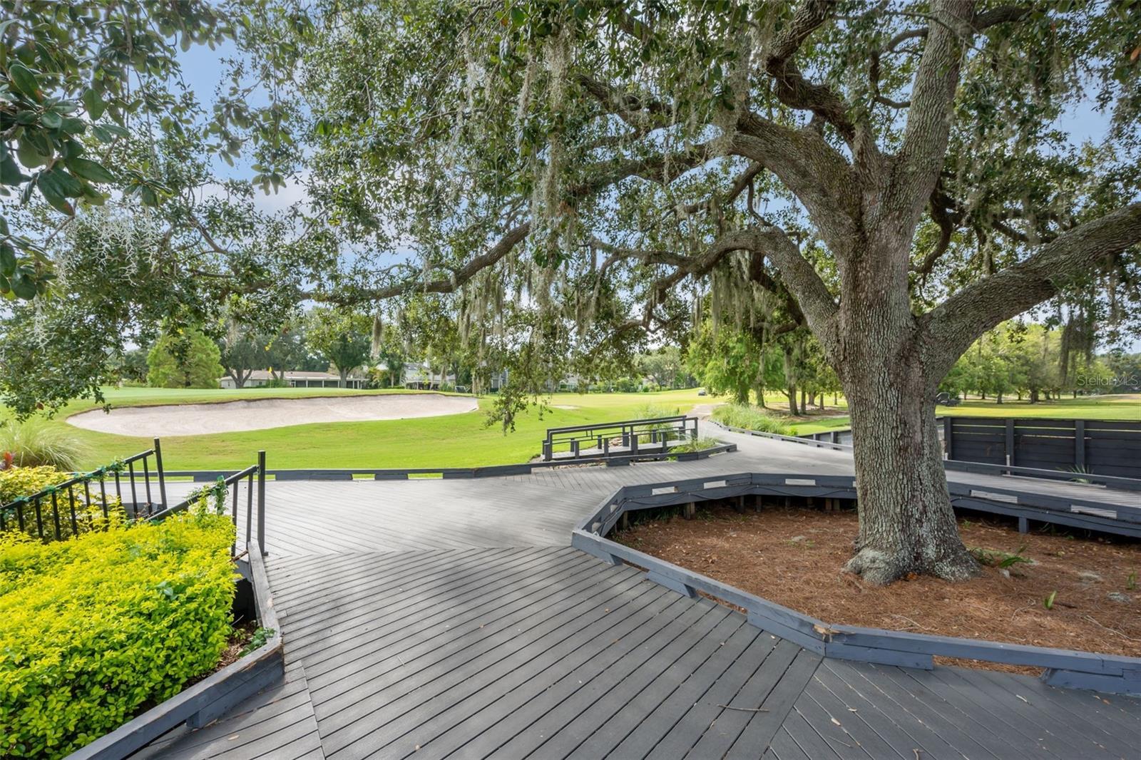 EMERALD GREEN VILLAS A CONDO - Residential