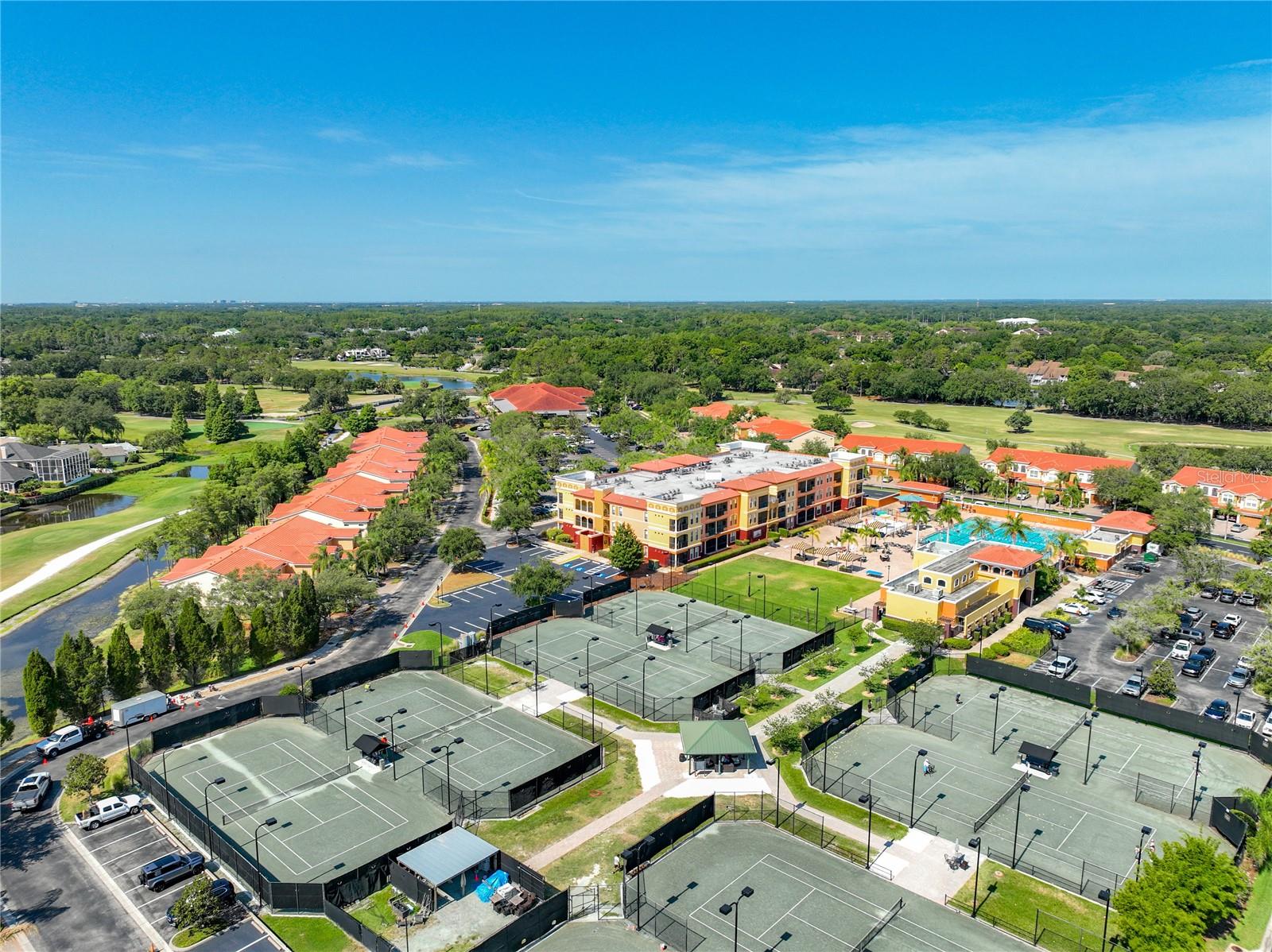 EMERALD GREEN VILLAS A CONDO - Residential