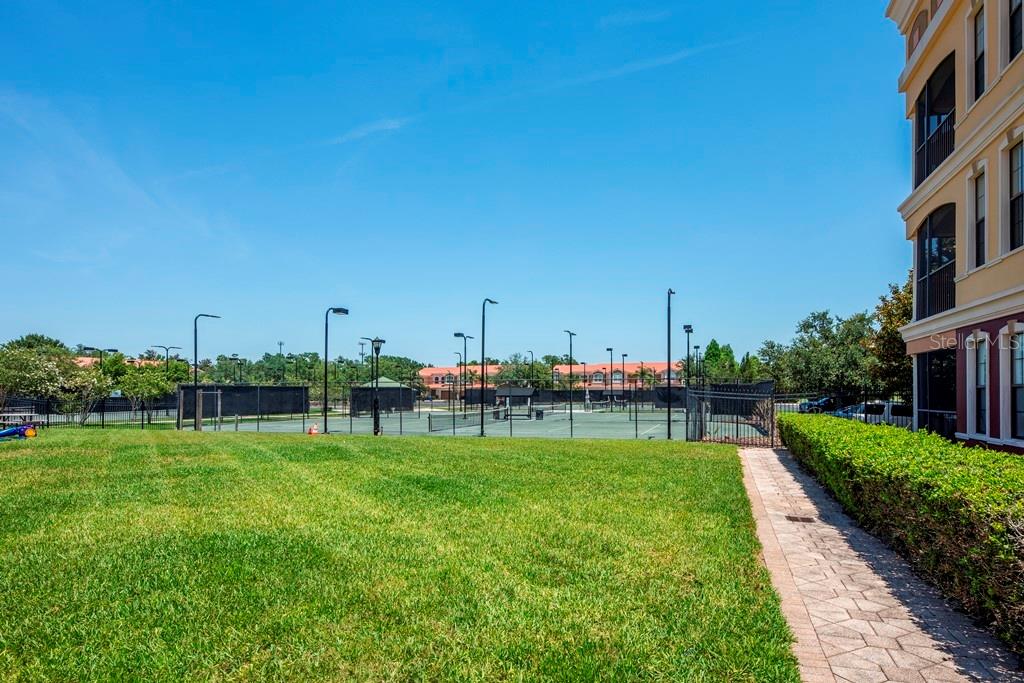 EMERALD GREEN VILLAS A CONDO - Residential