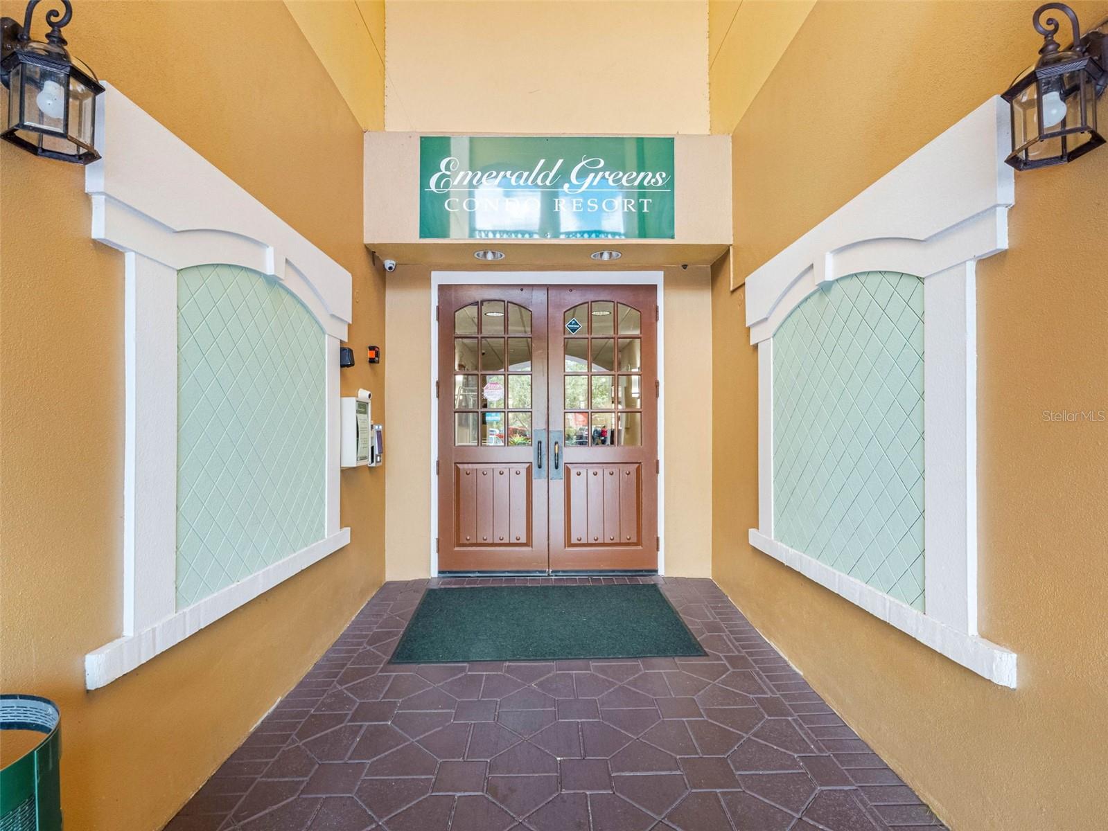 EMERALD GREEN VILLAS A CONDO - Residential