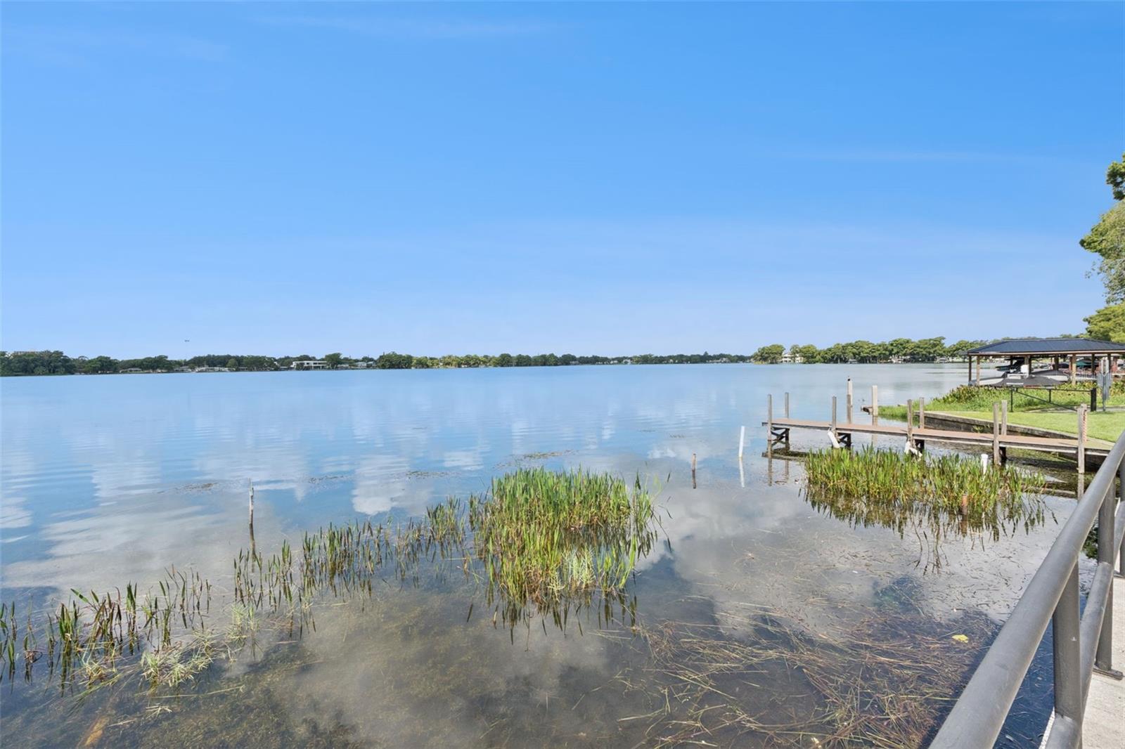 CHATEAUX DU LAC - Residential