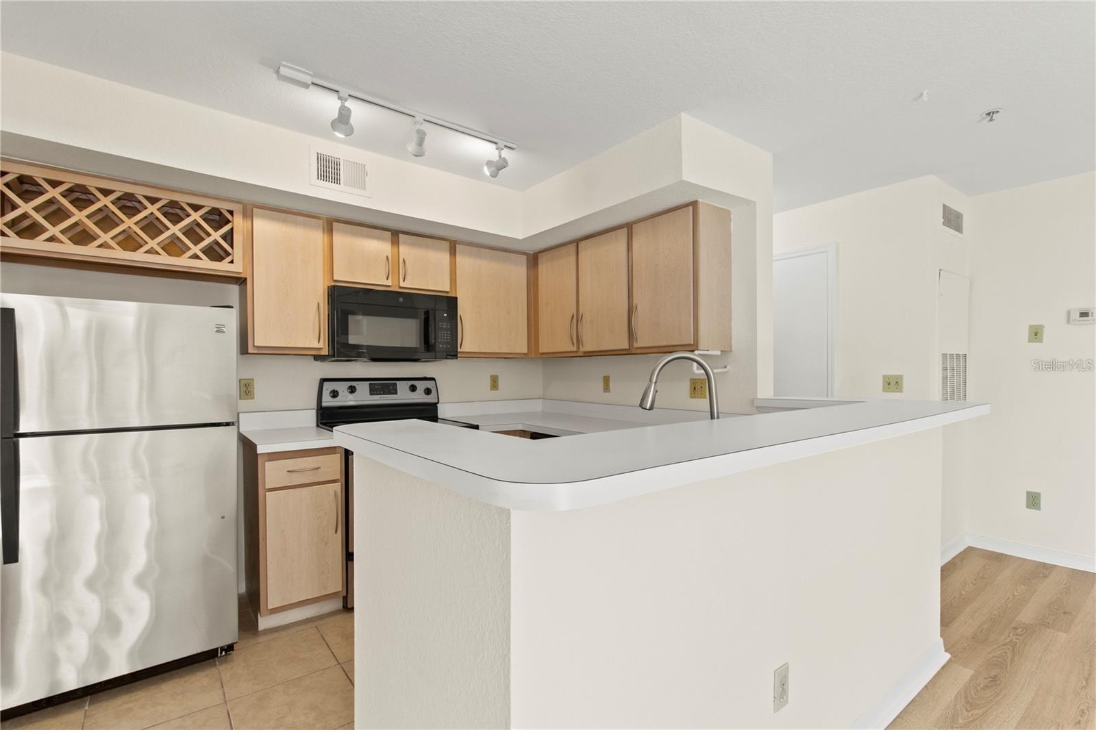 BERMUDA DUNES PRIVATE RESIDENCE - Residential Lease