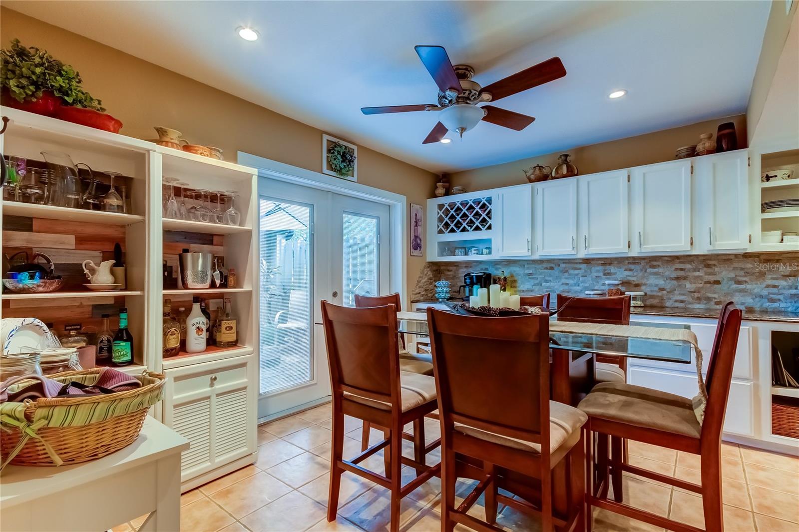 EAST LAKE WOODLANDS WOODS LANDING TWNHMS - Residential