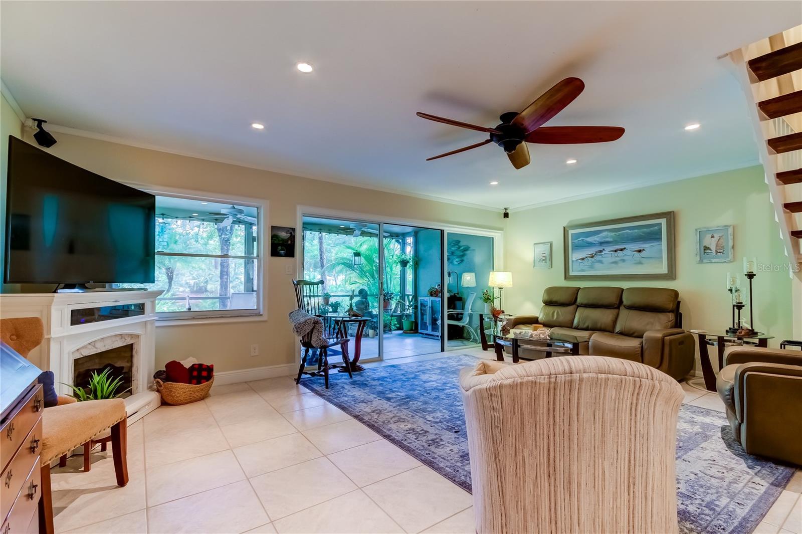 EAST LAKE WOODLANDS WOODS LANDING TWNHMS - Residential